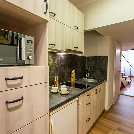 Vintage Senacka Apartment *